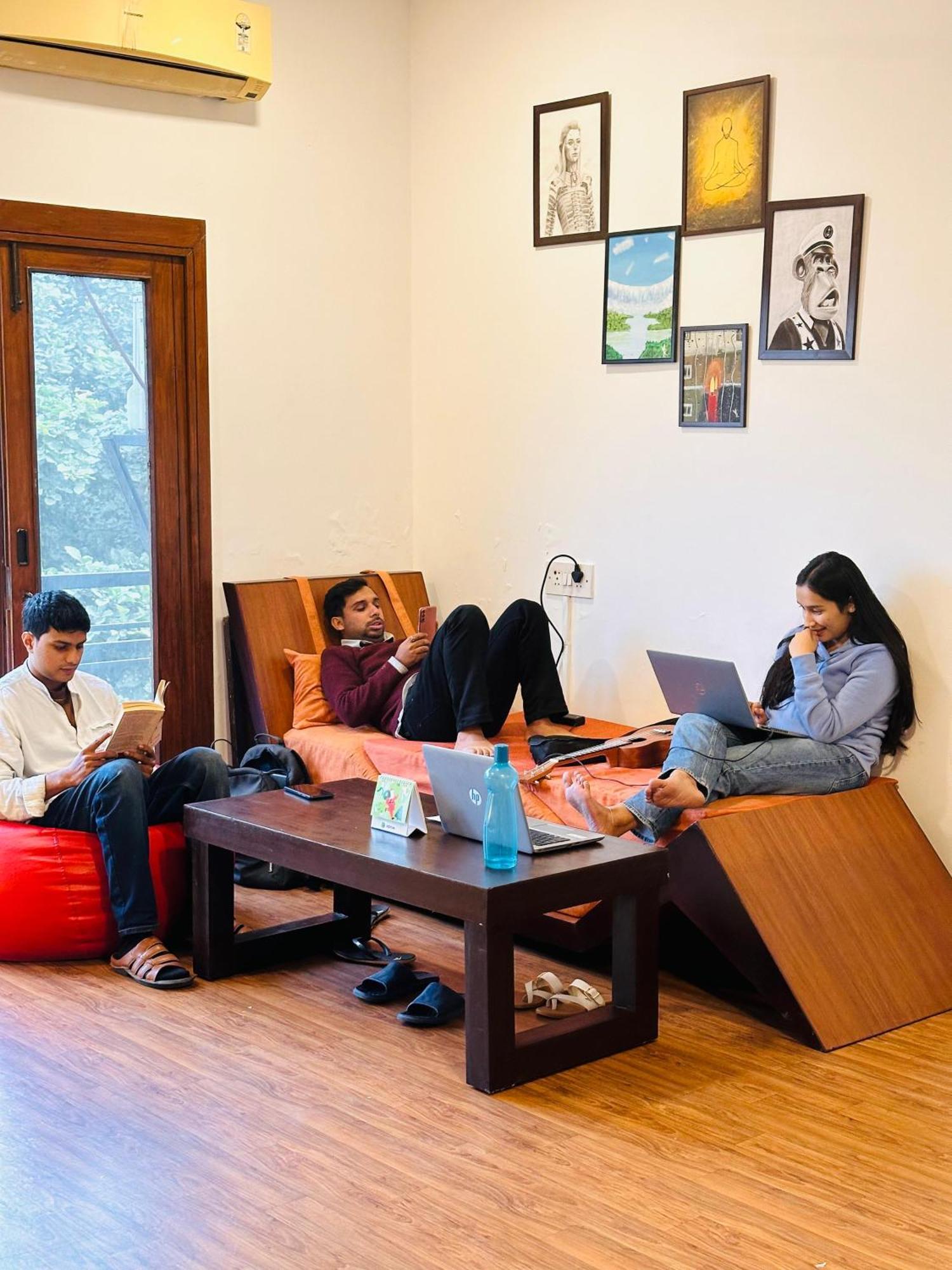 A Sleepy Fox Hostel New Delhi Eksteriør billede